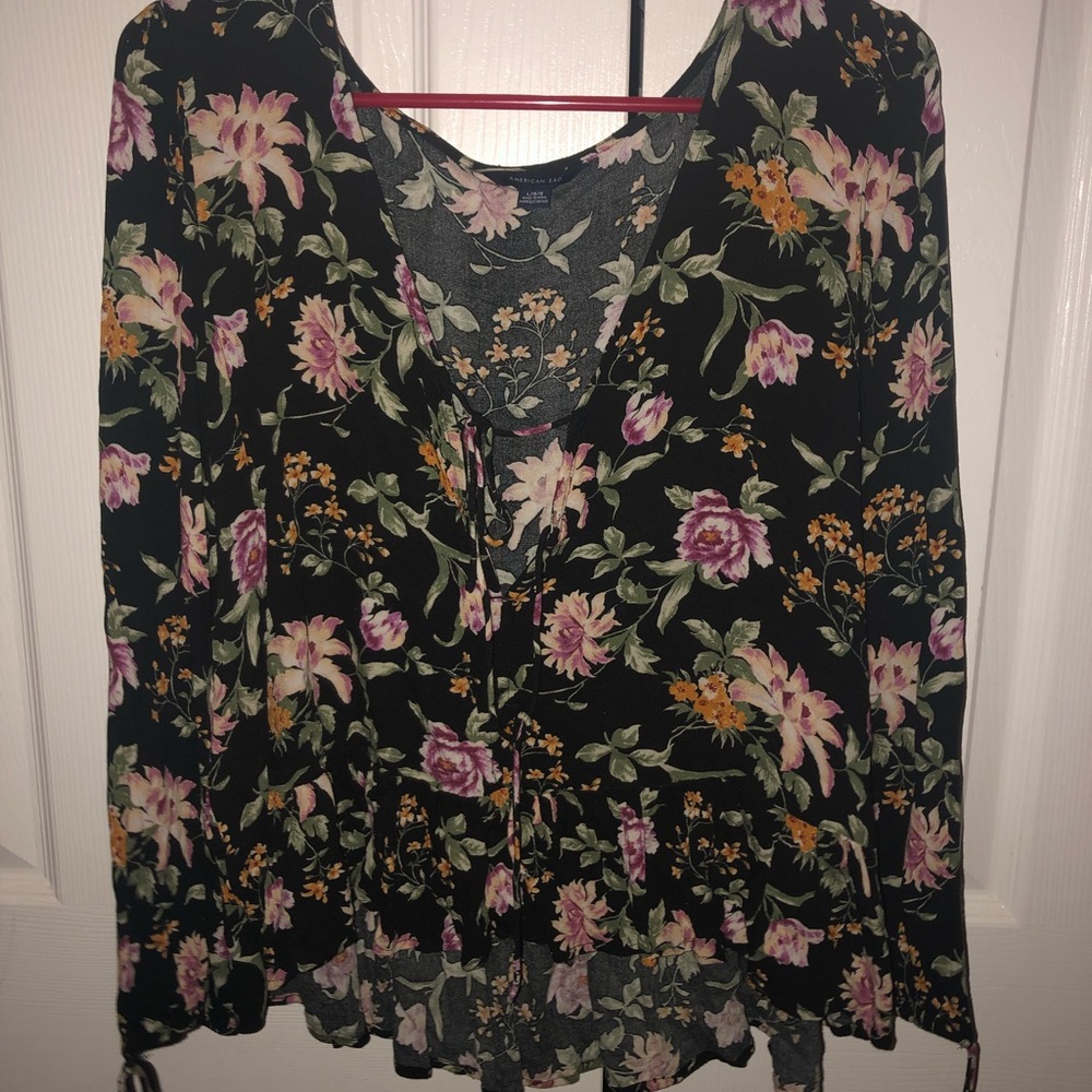 American Eagle flower shirt
